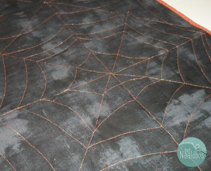 Arachinida tafelloper quilt kit