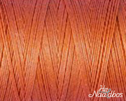 G&uuml;termann katoengaren 1731 Bright Orange