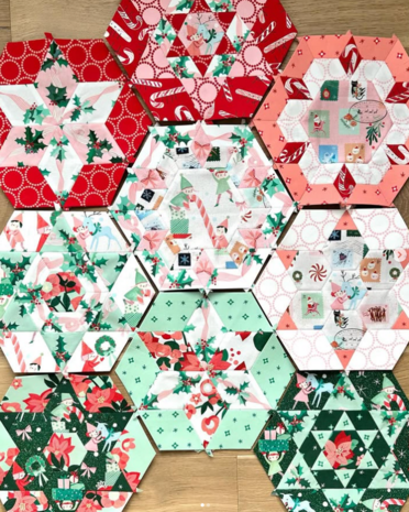 *pre-order* Smitten tiny christmas BOM 